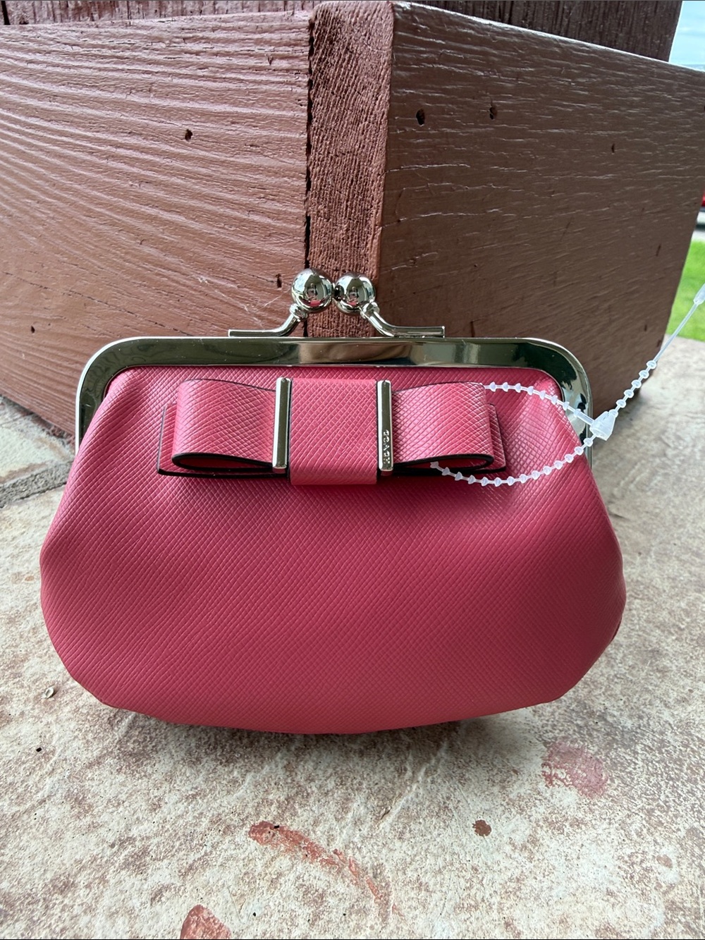 Coach Coral Pink Bow 🎀 Frame Mini Clutch Kiss-lock - Picture 3 of 8